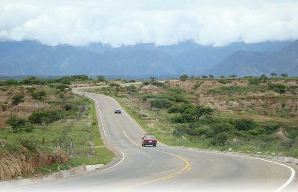 El kilómetro de carretera en América Latina cuesta siete veces más que en Europa